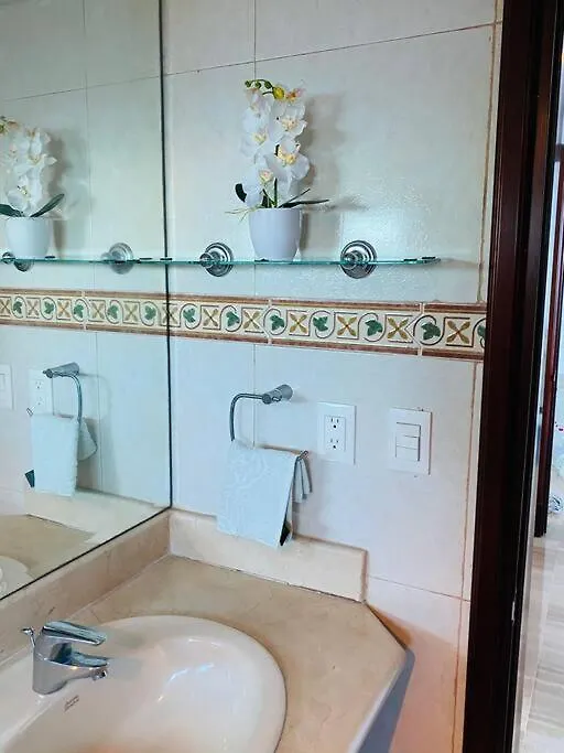 Habitacion Privada Con Vista Al Mar Ambar, Malecon Santo Domingo Apartment